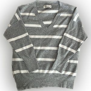 Abercrombie & Fitch V Neck Sweater Soft A&F Collection